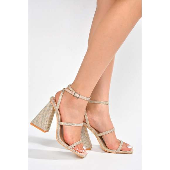 NWT**CAPE ROBBIN ROOTY - NUDE NUDE 5 | ALL OFFERS / COUNTEROFFERS WELCOME - Picture 3 of 6